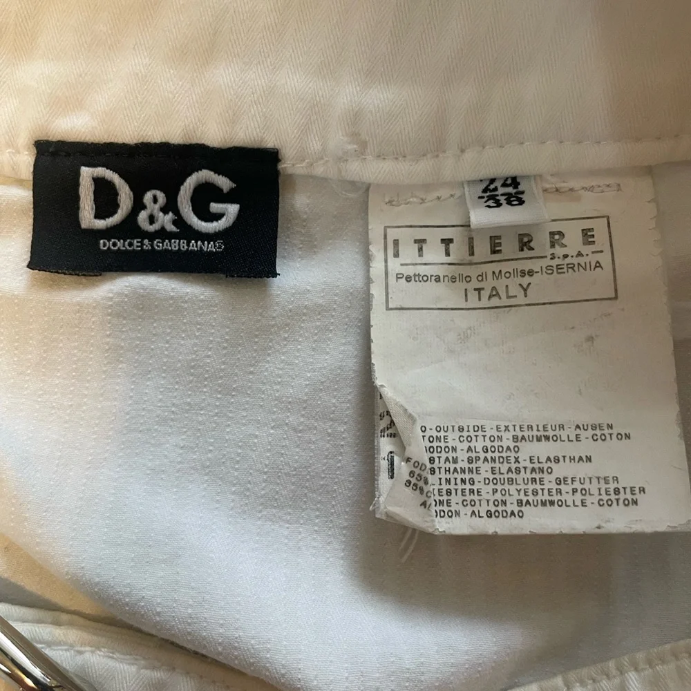 Dolce & Gabbana D&G F/W 2002 collection!

Made in Italy.
Fits size small. - Picture 5 of 7